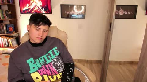 VALENTINA Luna  online show from December 19, 2025, 3:46 am