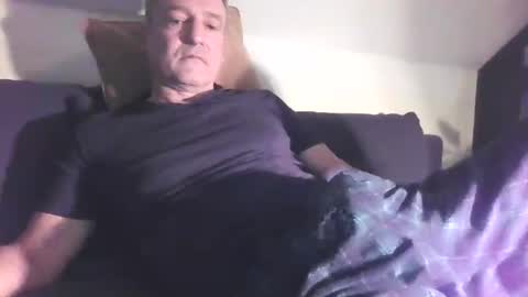 nobuddy online show from December 23, 2025, 6:44 am