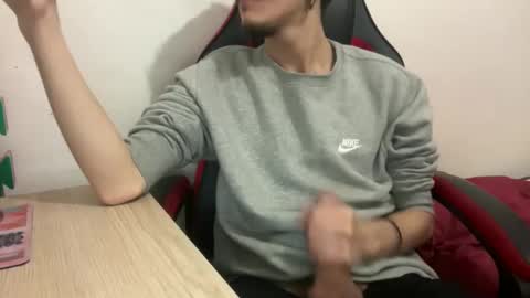 Snapshot of muupp69 chatting on December 29, 2024, 12:55 pm muupp69 online show from December 29, 2024, 12:55 pm