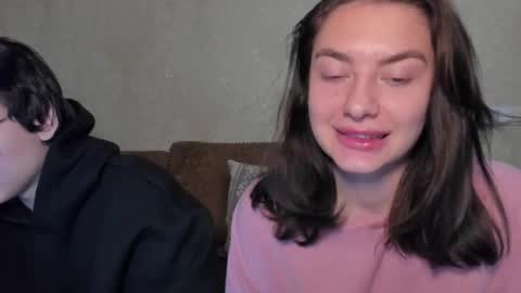 Snapshot of muuur_fam chatting on September 22, 2025, 8:44 pm HEY online show from September 22, 2025, 8:44 pm