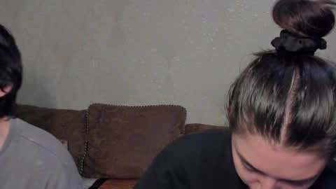 Snapshot of muuur_fam chatting on October 1, 2025, 3:29 pm HEY online show from October 1, 2025, 3:29 pm