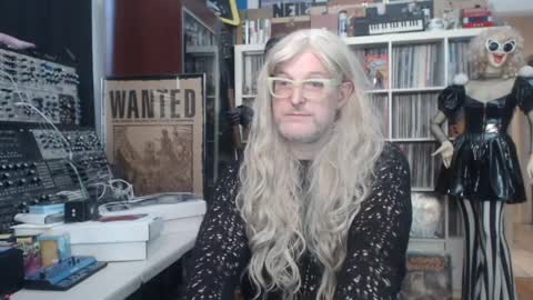 Muziknerd online show from May 21, 2026, 11:34 pm