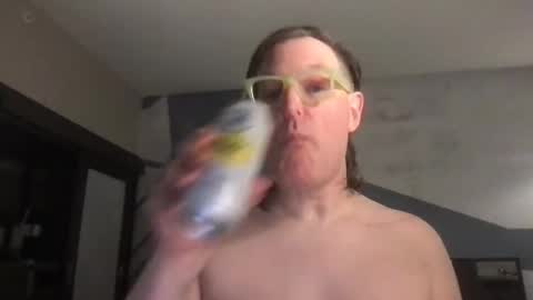 Muziknerd online show from June 8, 2026, 6:03 am