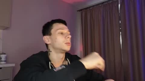 1x1 online show from October 30, 2025, 11:44 am