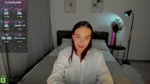 katie online show from December 8, 2024, 10:47 pm