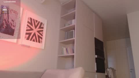 Snapshot of my_hannah chatting on December 15, 2024, 7:02 am Hannah welcome online show from December 15, 2024, 7:02 am