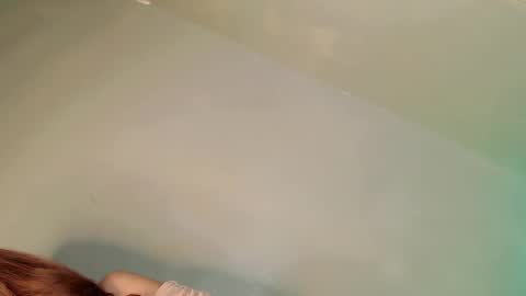 Snapshot of my_oh_my18 chatting on December 9, 2024, 4:15 pm ROYCE online show from December 9, 2024, 4:15 pm