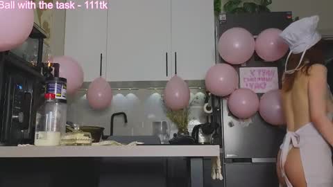 Snapshot of my_parisss chatting on February 14, 2025, 7:33 pm PARIS online show from February 14, 2025, 7:33 pm