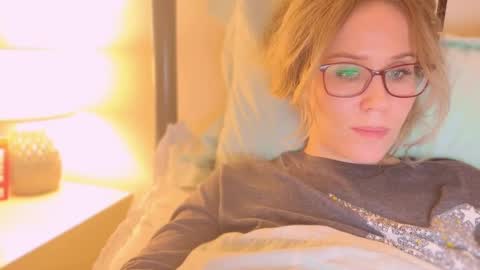 Snapshot of myassistant chatting on December 24, 2024, 11:33 pm Mya-be Yours P online show from December 24, 2024, 11:33 pm