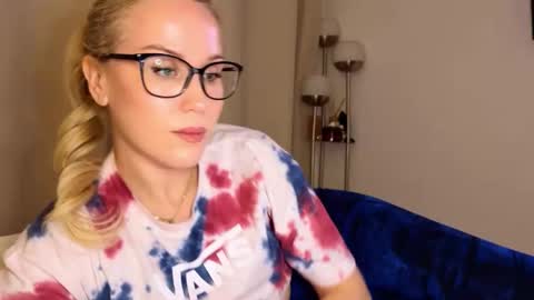 Snapshot of myassistant chatting on September 11, 2025, 8:53 pm Mya-be Yours P online show from September 11, 2025, 8:53 pm