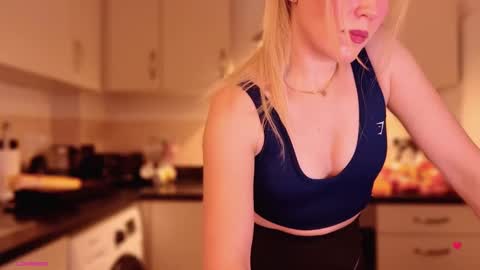 Snapshot of myassistant chatting on October 15, 2025, 7:03 pm Mya-be Yours P online show from October 15, 2025, 7:03 pm