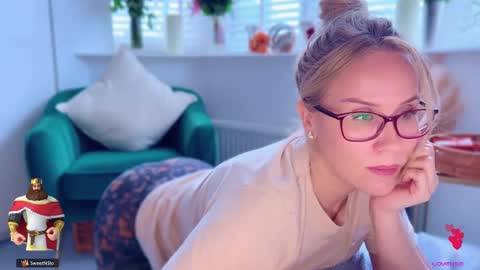 Snapshot of myassistant chatting on October 23, 2025, 4:17 pm Mya-be Yours P online show from October 23, 2025, 4:17 pm