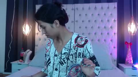 Snapshot of myathtylerth chatting on April 1, 2026, 6:49 pm Mya online show from April 1, 2026, 6:49 pm