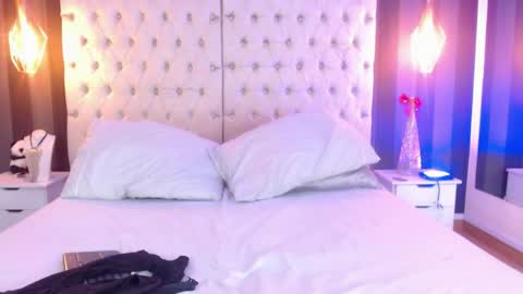 Snapshot of myathtylerth chatting on April 8, 2026, 7:03 pm Mya online show from April 8, 2026, 7:03 pm