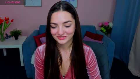 Snapshot of myellaluvs chatting on October 6, 2025, 10:18 pm Ella online show from October 6, 2025, 10:18 pm