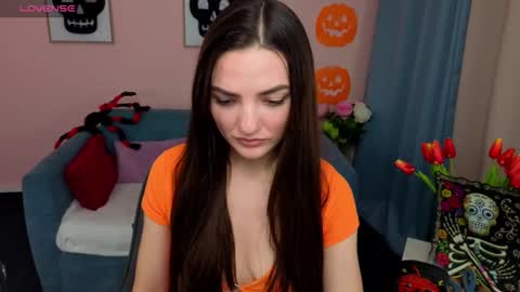 Snapshot of myellaluvs chatting on October 29, 2025, 9:49 pm Ella online show from October 29, 2025, 9:49 pm