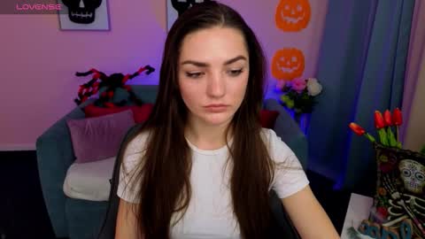 Snapshot of myellaluvs chatting on October 31, 2025, 2:40 pm Ella online show from October 31, 2025, 2:40 pm