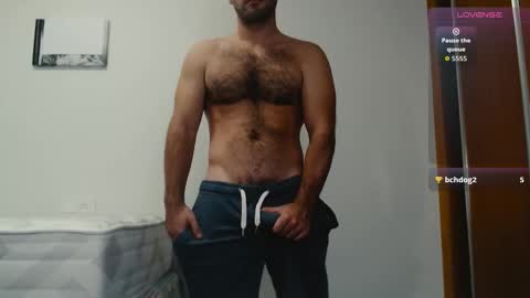 Snapshot of myhairymacho chatting on November 4, 2025, 4:39 pm Juan OF myhairymacho online show from November 4, 2025, 4:39 pm
