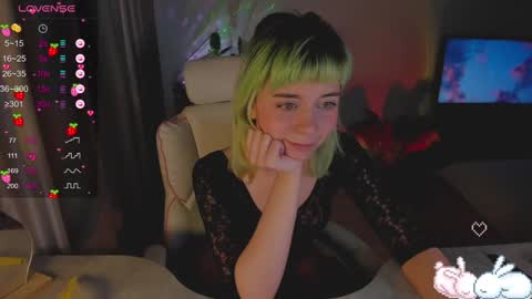 Snapshot of mylaweb chatting on January 23, 2025, 3:05 am MylaFlores online show from January 23, 2025, 3:05 am