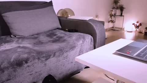 Snapshot of mylegsonheels chatting on September 9, 2025, 8:41 pm Anda online show from September 9, 2025, 8:41 pm