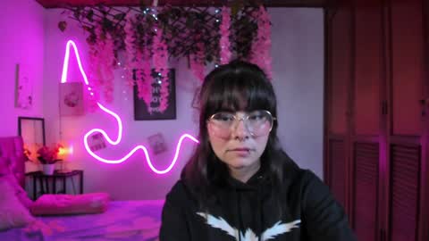 helen online show from December 23, 2024, 9:51 pm
