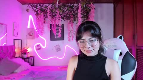helen online show from December 28, 2024, 2:22 am