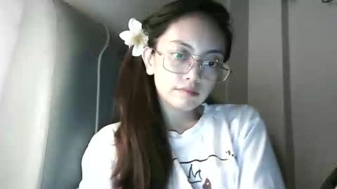 Lucie  online show from December 30, 2024, 2:19 pm