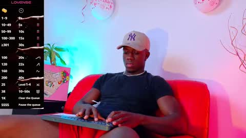 Snapshot of mylowallacee chatting on February 22, 2025, 3:34 am Mylo Wallace online show from February 22, 2025, 3:34 am