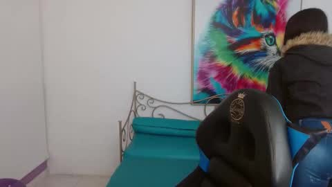 Snapshot of mylu_11 chatting on October 21, 2025, 8:42 pm Milu 3 online show from October 21, 2025, 8:42 pm