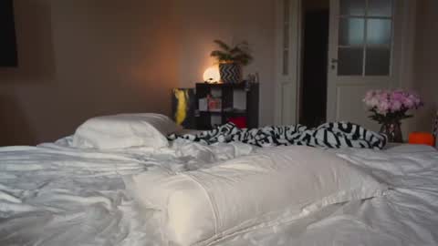 Snapshot of mynaughtynights chatting on July 10, 2026, 12:41 pm Sima online show from July 10, 2026, 12:41 pm