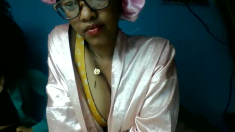 myriamee online show from June 8, 2026, 11:16 pm