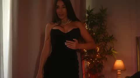 Snapshot of myriamfox_ chatting on June 22, 2026, 10:34 am Miryam online show from June 22, 2026, 10:34 am