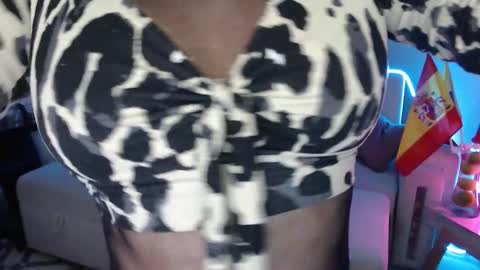 Myrna Sessions online show from January 28, 2025, 2:21 am