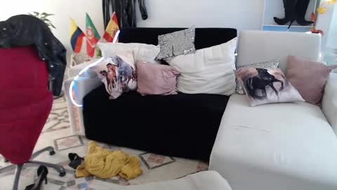 Myrna Sessions online show from February 2, 2025, 2:13 pm