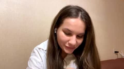 Luna online show from November 7, 2025, 9:53 am