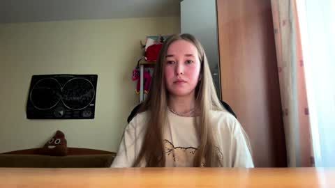 Lana online show from May 19, 2026, 9:59 am
