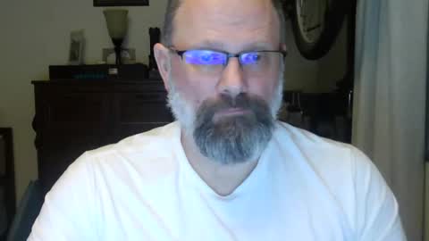 Just hanging out - No pressure online show from June 6, 2026, 6:51 am