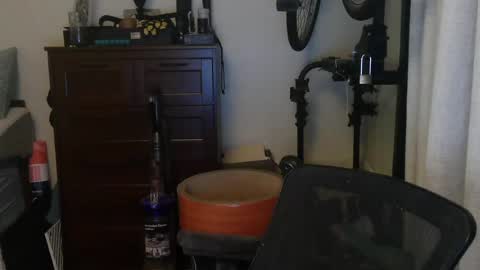 Just hanging out - No pressure online show from June 29, 2026, 5:57 am