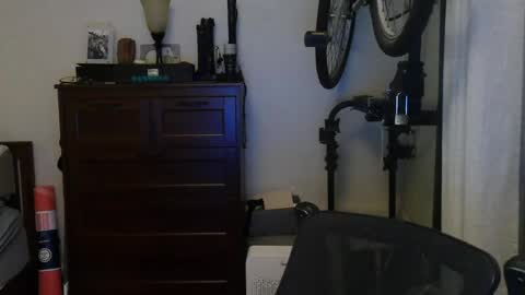 Just hanging out - No pressure online show from July 13, 2026, 5:32 am