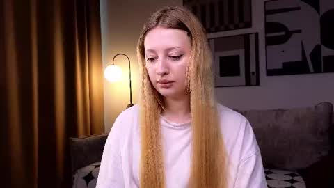 Snapshot of mysmila chatting on June 14, 2026, 1:35 pm mysmila online show from June 14, 2026, 1:35 pm