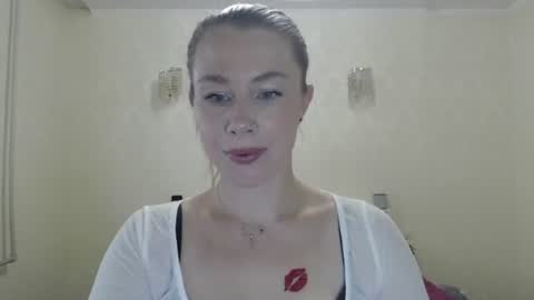Snapshot of myst_velvet chatting on July 19, 2026, 2:32 pm myst_velvet online show from July 19, 2026, 2:32 pm