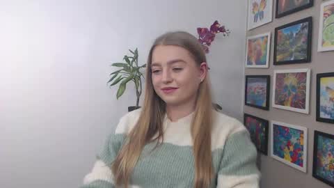 Snapshot of mysteryericax chatting on December 6, 2024, 4:17 pm Erica online show from December 6, 2024, 4:17 pm