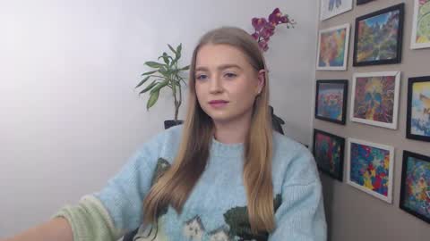 Snapshot of mysteryericax chatting on December 9, 2024, 3:54 pm Erica online show from December 9, 2024, 3:54 pm