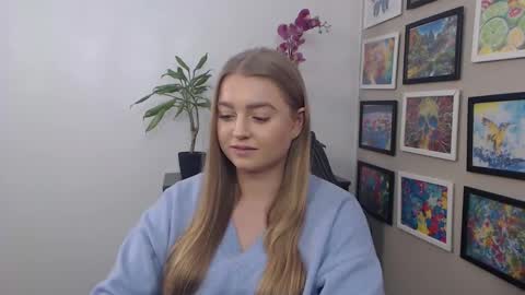 Snapshot of mysteryericax chatting on January 3, 2025, 12:19 pm Erica online show from January 3, 2025, 12:19 pm