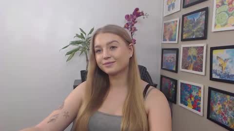 Snapshot of mysteryericax chatting on January 7, 2025, 9:07 am Erica online show from January 7, 2025, 9:07 am