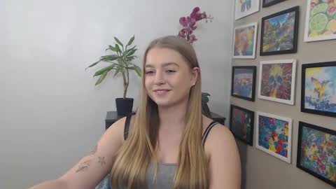 Snapshot of mysteryericax chatting on January 7, 2025, 3:12 pm Erica online show from January 7, 2025, 3:12 pm