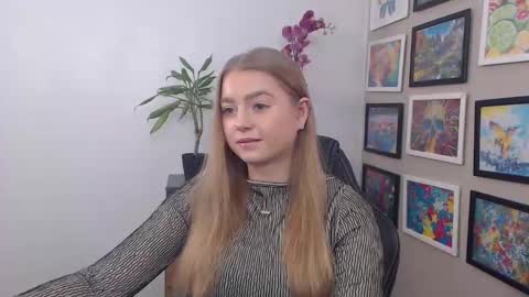 Snapshot of mysteryericax chatting on January 9, 2025, 9:16 am Erica online show from January 9, 2025, 9:16 am