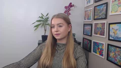 Snapshot of mysteryericax chatting on January 9, 2025, 12:19 pm Erica online show from January 9, 2025, 12:19 pm