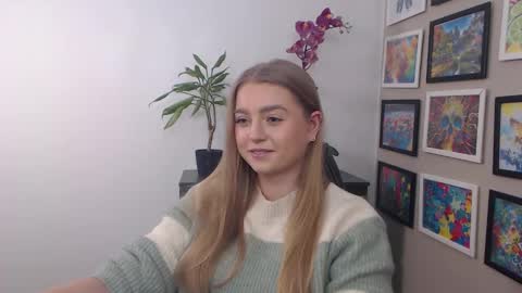 Snapshot of mysteryericax chatting on January 13, 2025, 12:13 pm Erica online show from January 13, 2025, 12:13 pm