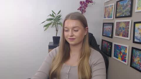 Snapshot of mysteryericax chatting on January 15, 2025, 12:36 pm Erica online show from January 15, 2025, 12:36 pm